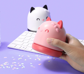 Charming Cat Desktop Dust Buster
