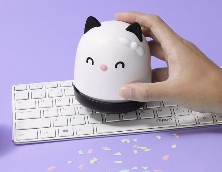 Charming Cat Desktop Dust Buster